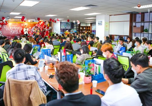 Sự kiện 8-3: Tôn vinh phái đẹp Sao Vàng Holdings 