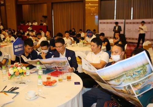 Bùng nổ cùng sự kiện 