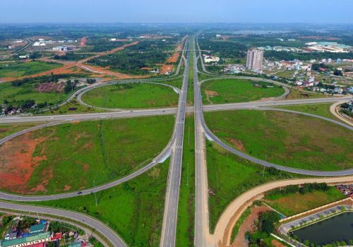 Đón sóng Đại lộ Tây Nam 10 làn xe, nhà đầu tư bất động sản đổ về Uông Bí 