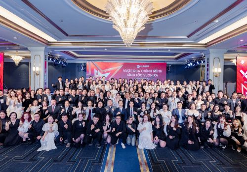 YEAR END PARTY 2024 - VƯỢT QUA CHÍNH MÌNH, TĂNG TỐC VƯƠN XA 