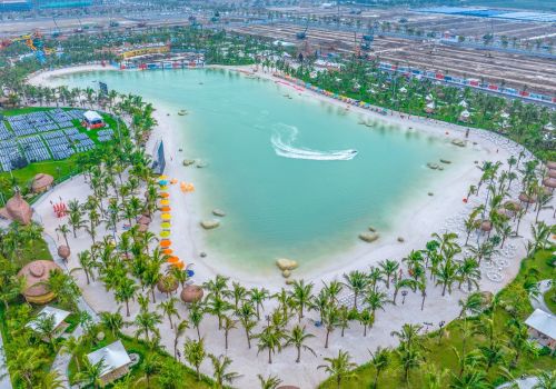 Giới thượng lưu săn đón ‘siêu quần thể đô thị biển Vinhomes