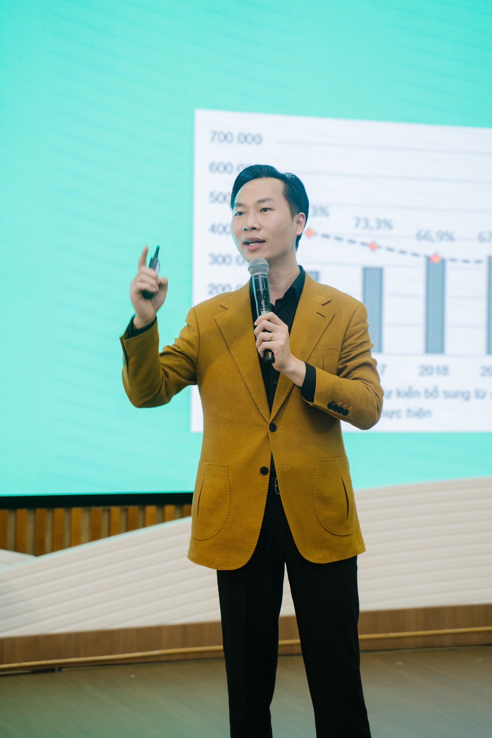 z5642993393594_2a98312e4422c3487a959a23ec9d68ca