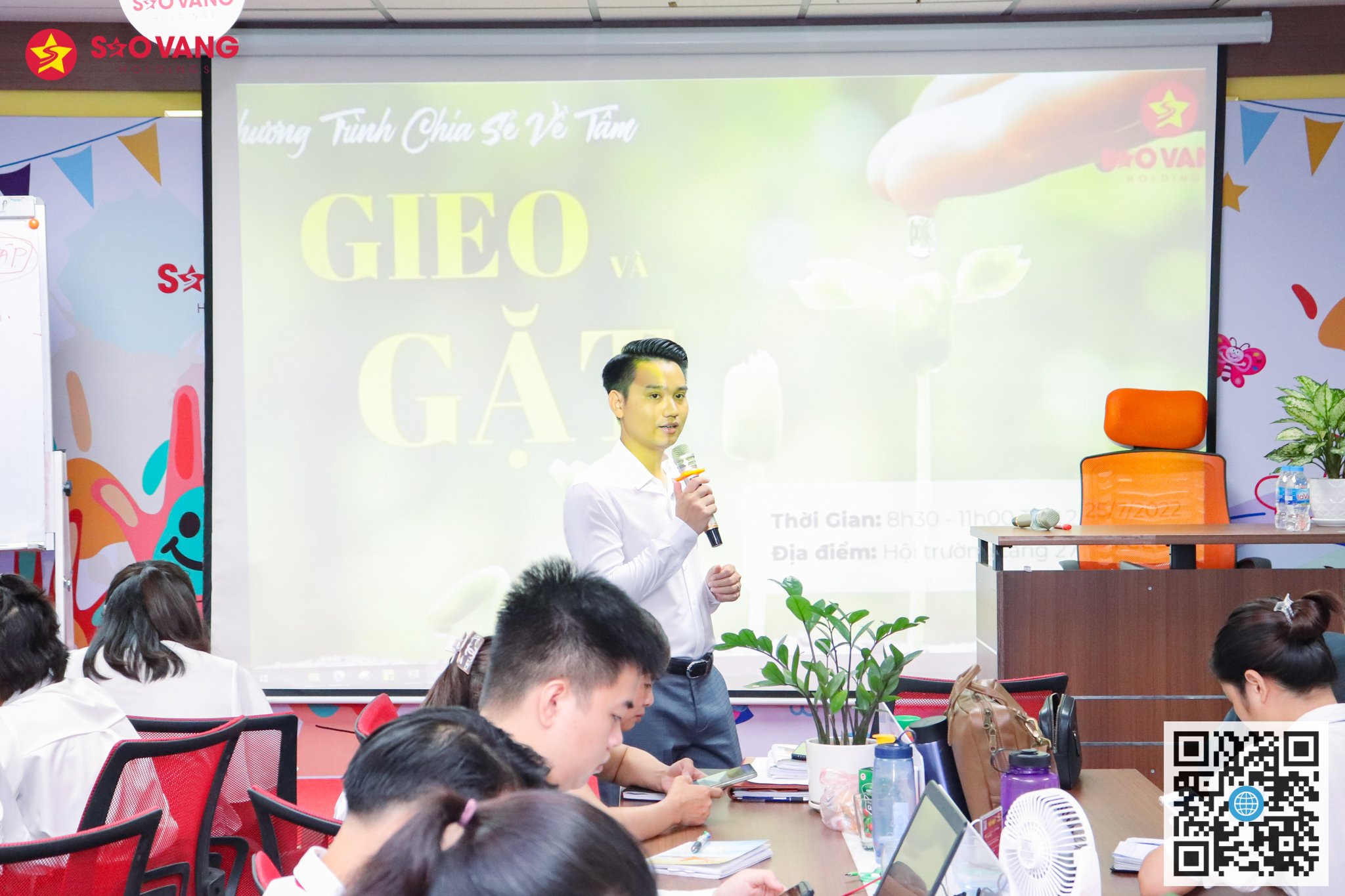 d9251ef99dca5f9406db