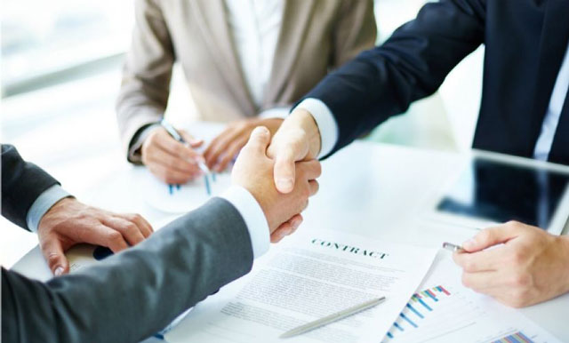 ký hợp đồng