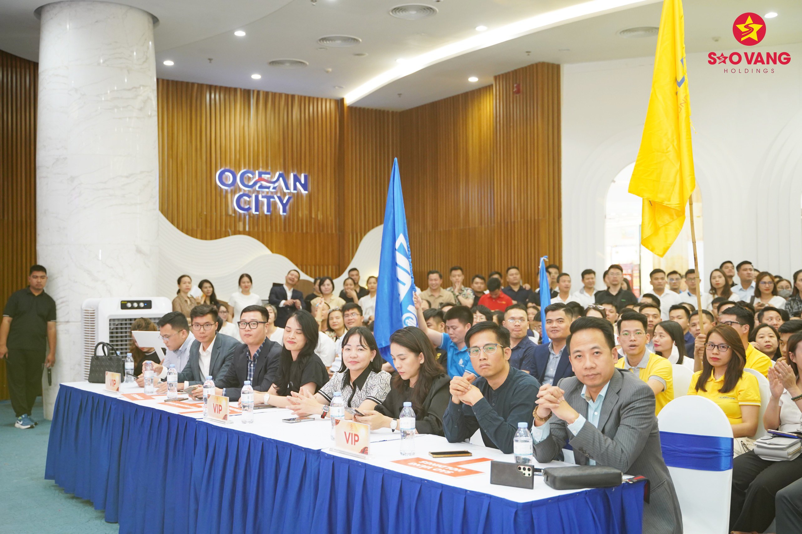 z5519492734946_876139951d33f8383c50436bb1cf98ab