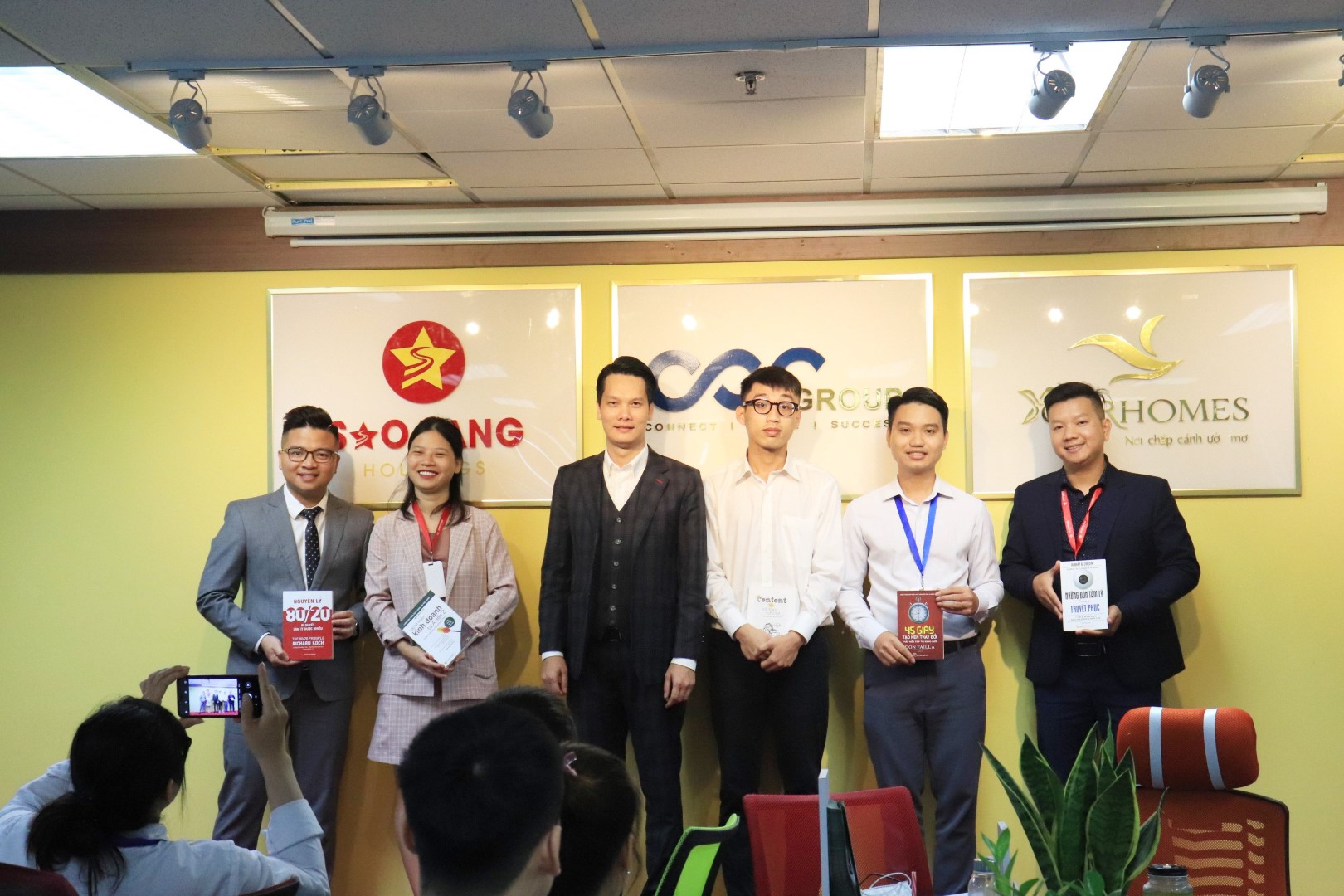 z2455308394855_2b7a8fb975860b0727c24acc8e259598