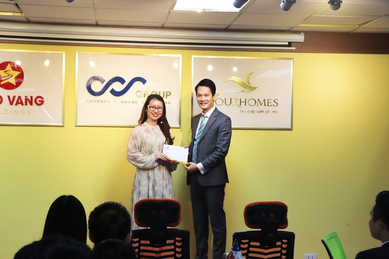 vinh-danh-nhan-su-xuat-sac-sao-vang-holdings-1